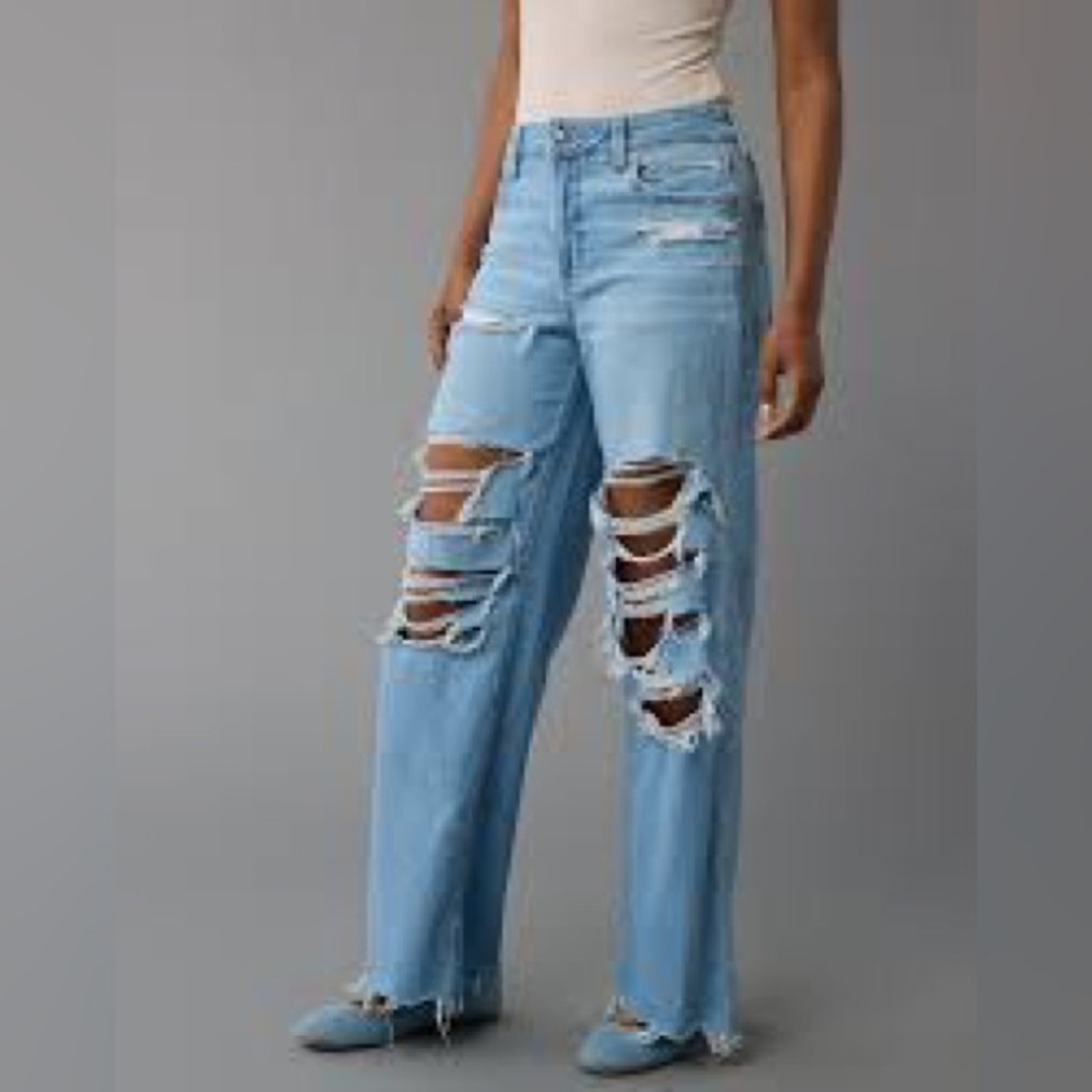 American Eagle Women’s Ripped Jeans